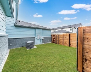 9713 Thorncrown Lane - Photo Thumbnail 36