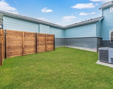 9713 Thorncrown Lane - Photo Thumbnail 34