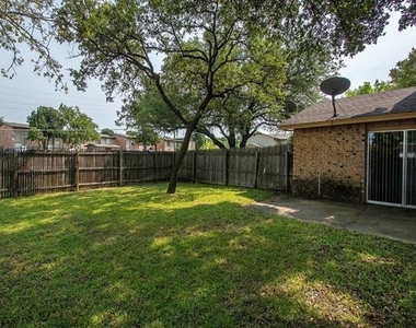 12833 Pandora Drive - Photo Thumbnail 23