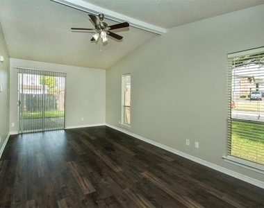 12833 Pandora Drive - Photo Thumbnail 7