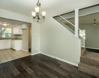 12833 Pandora Drive - Photo Thumbnail 9