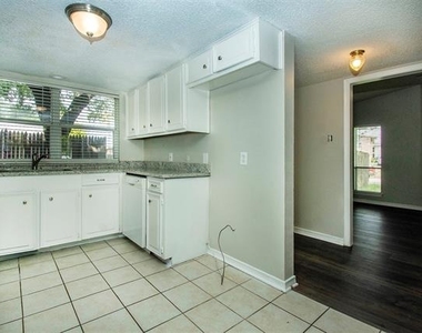 12833 Pandora Drive - Photo Thumbnail 11