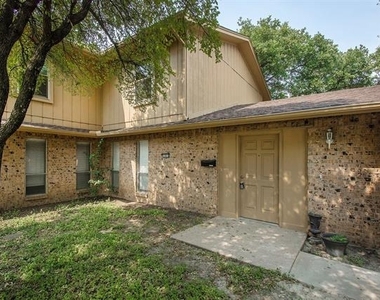 12833 Pandora Drive - Photo Thumbnail 3