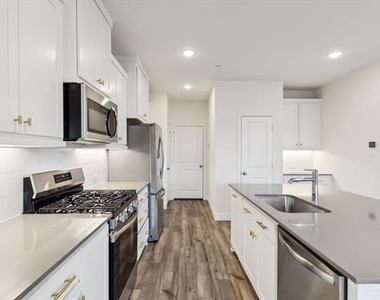 3765 Pierce Lane - Photo Thumbnail 6