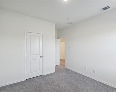 3765 Pierce Lane - Photo Thumbnail 18