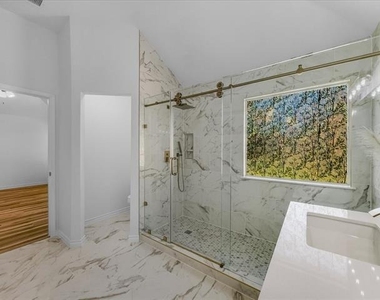 4512 Stepping Stone Drive - Photo Thumbnail 16