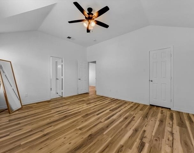 4512 Stepping Stone Drive - Photo Thumbnail 20