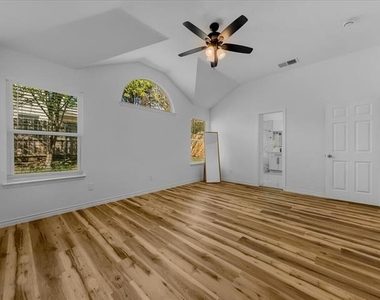4512 Stepping Stone Drive - Photo Thumbnail 14