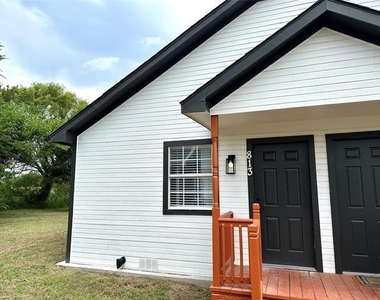 813 Kingdom Circle - Photo Thumbnail 1