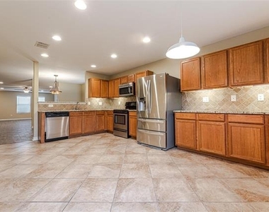 9013 Fremont Trail - Photo Thumbnail 6