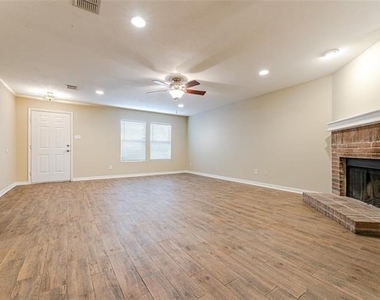 9013 Fremont Trail - Photo Thumbnail 3