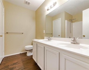 9013 Fremont Trail - Photo Thumbnail 20