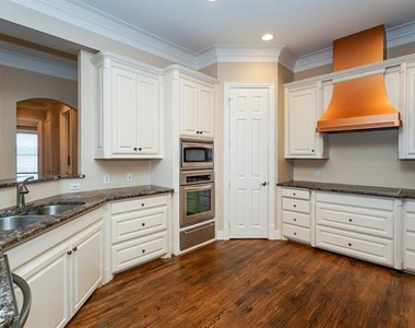 11351 Hilltop Road - Photo Thumbnail 4