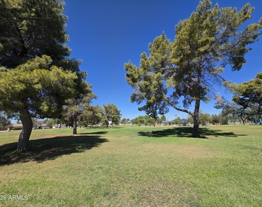 3746 W Surrey Avenue - Photo Thumbnail 17
