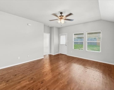 1236 Freestone Court - Photo Thumbnail 2