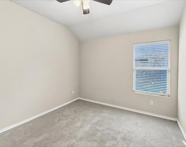 1236 Freestone Court - Photo Thumbnail 13