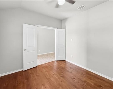 1236 Freestone Court - Photo Thumbnail 22