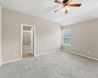 1236 Freestone Court - Photo Thumbnail 8