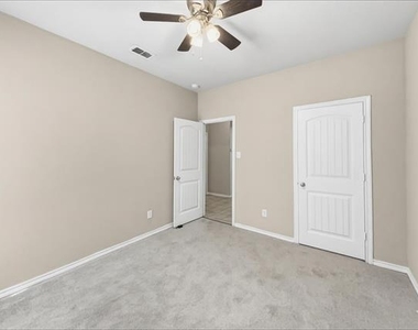1236 Freestone Court - Photo Thumbnail 12