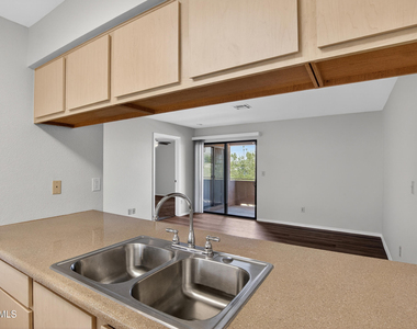 16033 N 25th Street - Photo Thumbnail 6