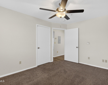 16033 N 25th Street - Photo Thumbnail 17
