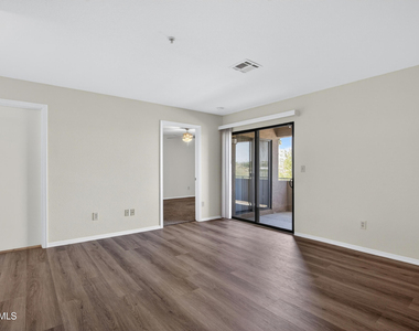 16033 N 25th Street - Photo Thumbnail 9