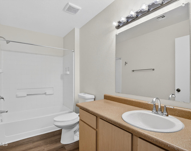 16033 N 25th Street - Photo Thumbnail 14