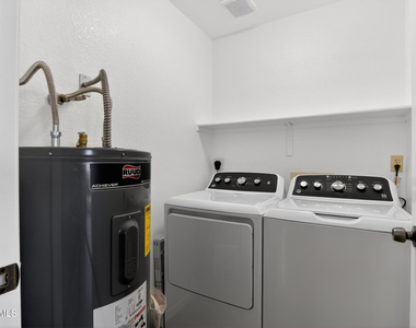 16033 N 25th Street - Photo Thumbnail 21
