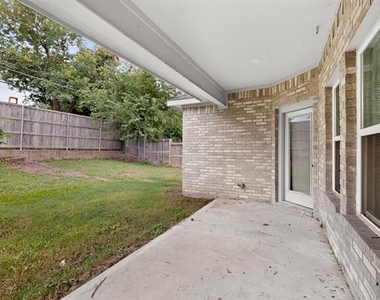 2000 Skylark Drive - Photo Thumbnail 34