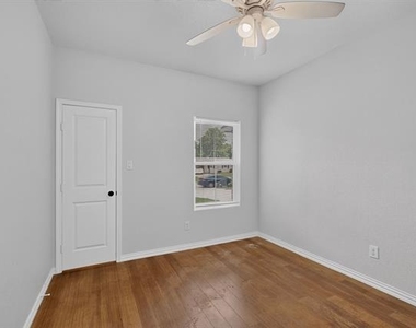 2000 Skylark Drive - Photo Thumbnail 28
