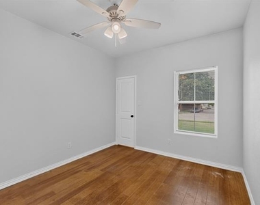 2000 Skylark Drive - Photo Thumbnail 29