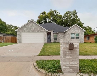 2000 Skylark Drive - Photo Thumbnail 3