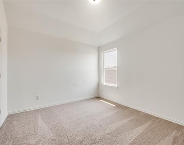 1820 Purtis Creek Drive - Photo Thumbnail 22