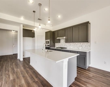 1820 Purtis Creek Drive - Photo Thumbnail 14