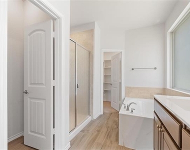 1500 Canary Lane - Photo Thumbnail 21