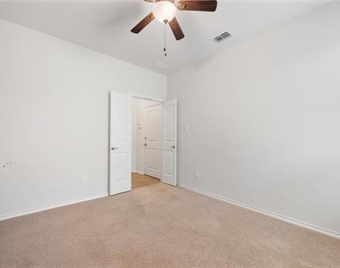 1500 Canary Lane - Photo Thumbnail 17