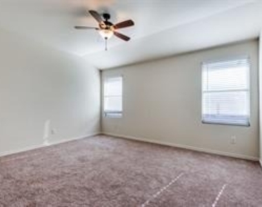 1942 Ryder Drive - Photo Thumbnail 8
