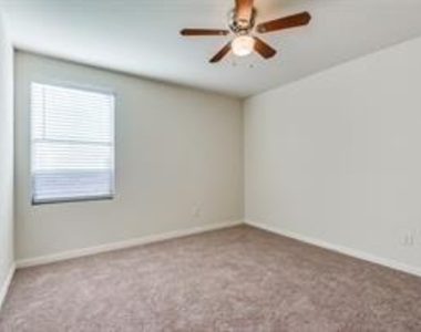 1942 Ryder Drive - Photo Thumbnail 6