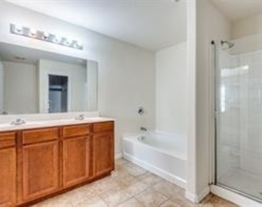 1942 Ryder Drive - Photo Thumbnail 9