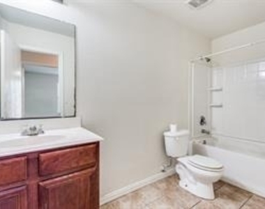 1942 Ryder Drive - Photo Thumbnail 10