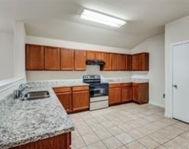 1942 Ryder Drive - Photo Thumbnail 3