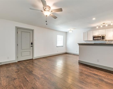 4633 Fairmount Street - Photo Thumbnail 2