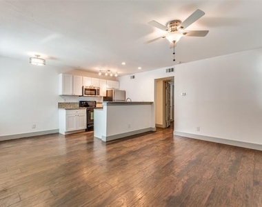 4633 Fairmount Street - Photo Thumbnail 3