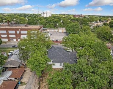 700 S Crockett Street - Photo Thumbnail 25