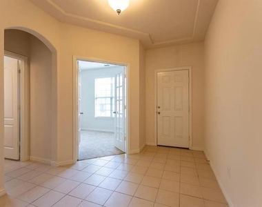 2601 N Sun Creek Drive - Photo Thumbnail 10