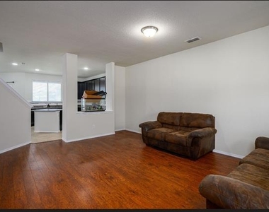 800 Cormorant Drive - Photo Thumbnail 5