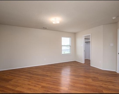 800 Cormorant Drive - Photo Thumbnail 17