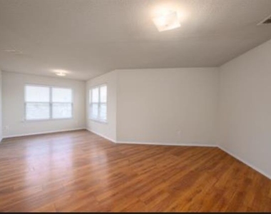 800 Cormorant Drive - Photo Thumbnail 16