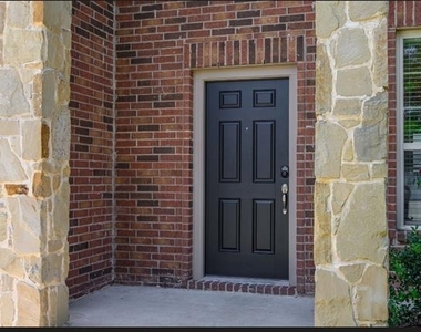 800 Cormorant Drive - Photo Thumbnail 4