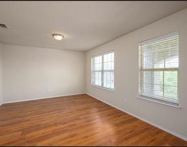 800 Cormorant Drive - Photo Thumbnail 14